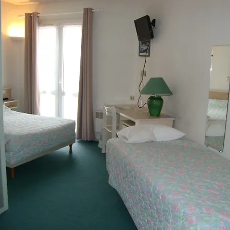 贝红杰酒店 2* Pérouges