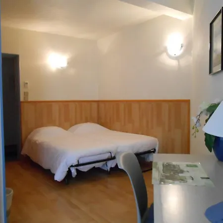 La Berangere Perouges